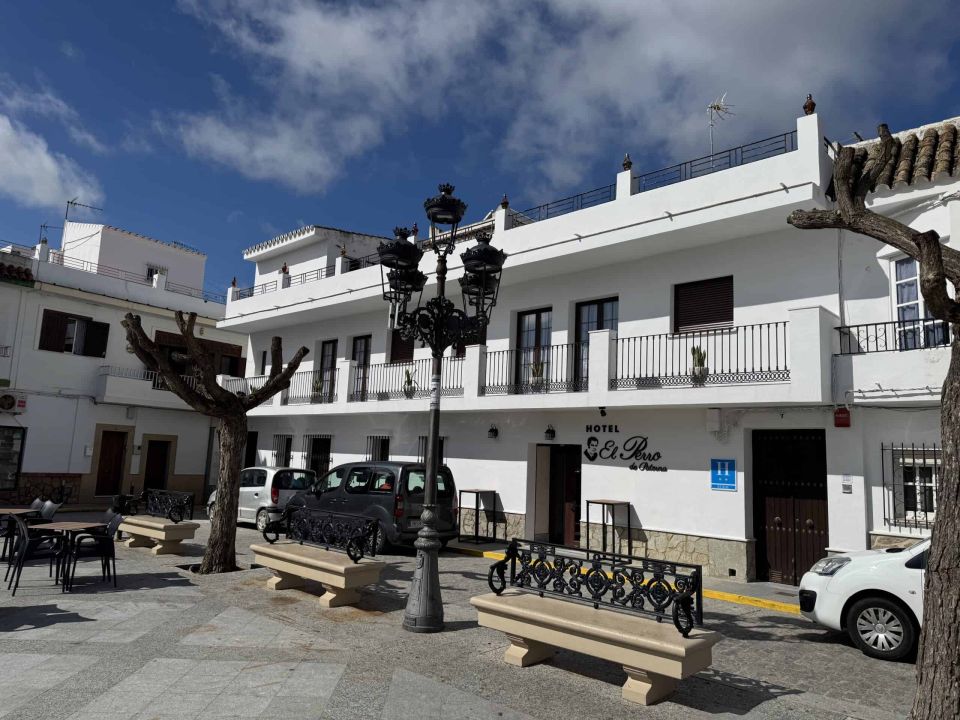 Reforma del Hotel-Restaurante «El Perro de Paterna»